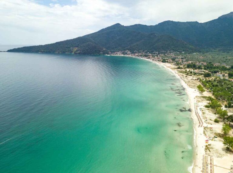 Read more about the article The 5 Best Family-Friendly Beaches in Thassos for Kids