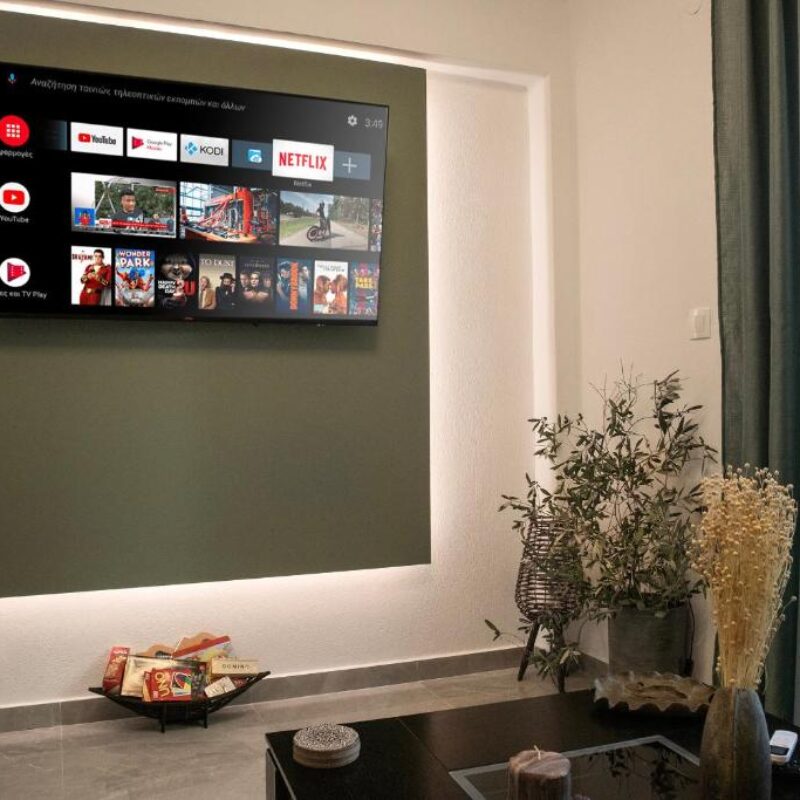 Cozy Entertainment Space at Margio Bay Enjoy Movie Nights in Style